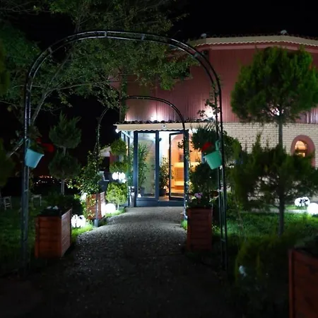 Trikos Boutique فندق