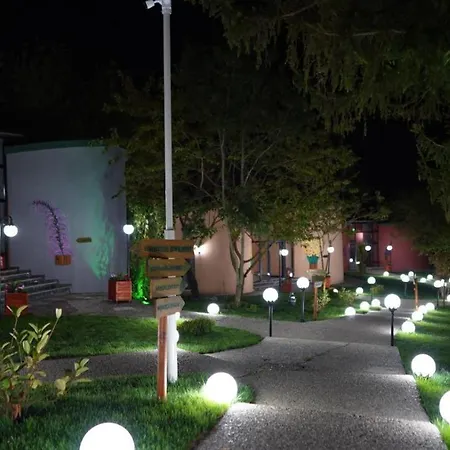 Trikos Boutique فندق