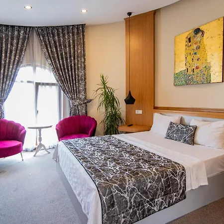 Trikos Boutique Hotel *